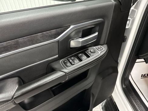 Used 2024 RAM 3500 Big Horn image 24
