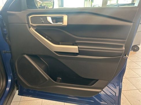 Used 2021 Ford Explorer XLT w/ Equipment Group 202A image 27