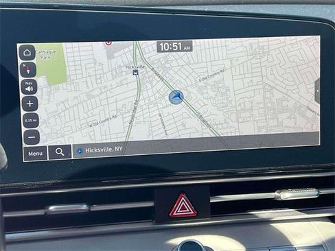 Used 2023 Hyundai Elantra Limited image 28