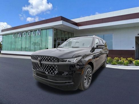 New 2026 Lincoln Navigator L Black Label AWD/4WD image 7