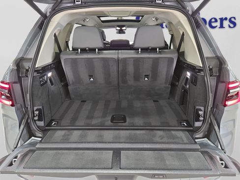 Used 2023 BMW X7 xDrive40i AWD/4WD image 4