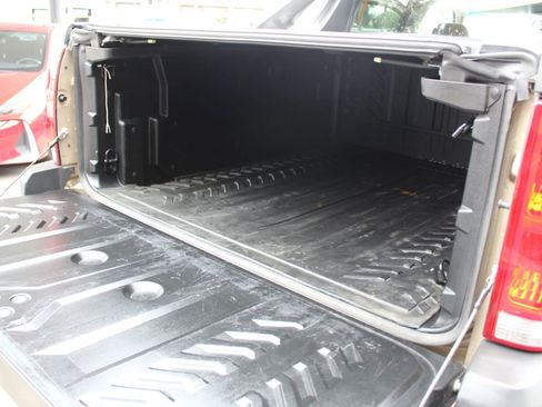 Used 2006 Chevrolet Avalanche LS w/ Preferred Equipment Group RWD image 26