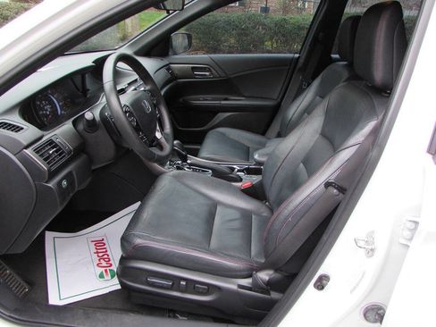 Used 2017 Honda Accord Sport Special Edition image 22