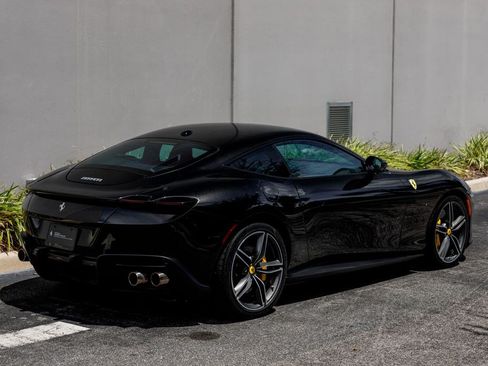 Used 2022 Ferrari Roma RWD image 5