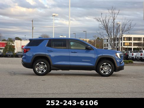 Used 2025 GMC Terrain Elevation image 8