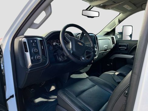 Used 2019 Chevrolet Silverado 2500 LTZ w/ Duramax Plus Package AWD/4WD image 9