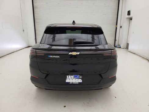 New 2026 Chevrolet Equinox EV LT image 14