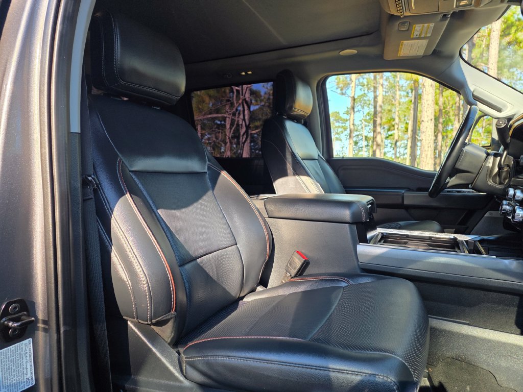 Used 2024 Ford F250 Lariat w/ Lariat Ultimate Package AWD/4WD image 28