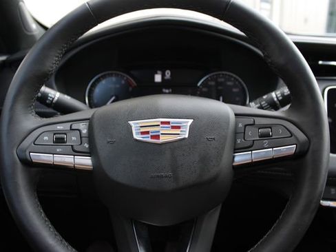 Used 2022 Cadillac XT4 Premium Luxury w/ Enhanced Visibility Package AWD/4WD image 12