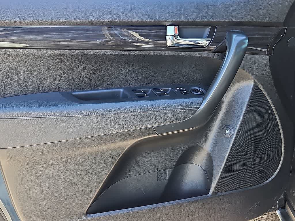 Used 2012 Kia Sorento LX w/ V6 Convenience Pkg FWD image 12