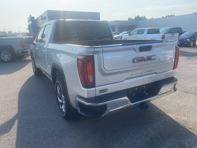Used 2022 GMC Sierra 1500 SLT w/ SLT Premium Plus Package AWD/4WD image 4