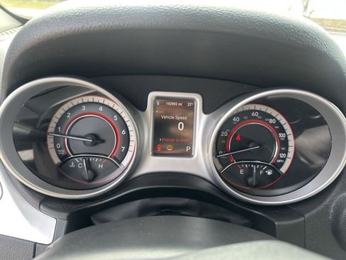 Used 2016 Dodge Journey R/T image 26