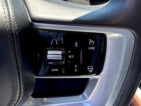 Used 2024 Land Rover Range Rover SE image 19