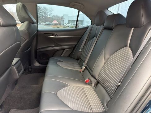 Used 2020 Toyota Camry SE image 26