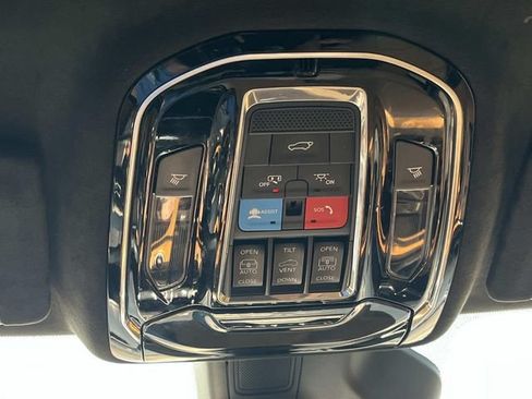Used 2022 Jeep Grand Cherokee L Summit AWD/4WD image 44