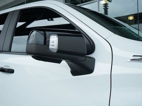 Used 2022 Chevrolet Silverado 1500 ZR2 w/ Technology Package image 11