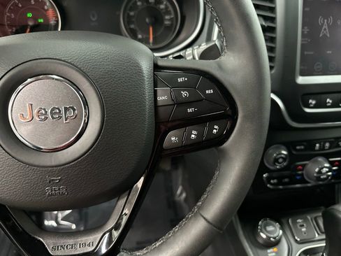 Used 2023 Jeep Cherokee Altitude Lux AWD/4WD image 16