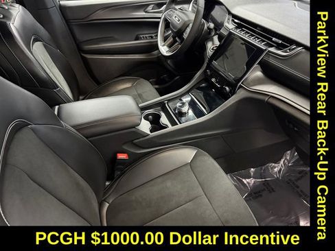 Used 2024 Jeep Grand Cherokee L Altitude image 4