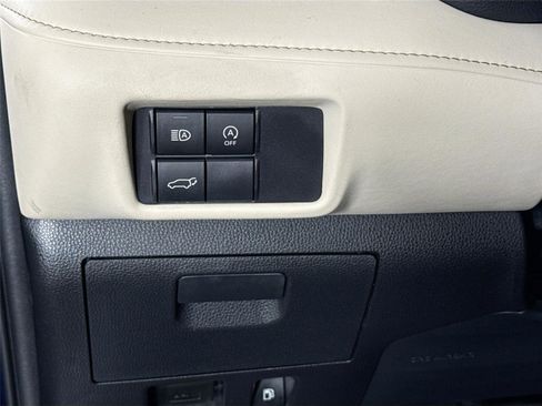 Certified 2023 Toyota Highlander XLE image 14