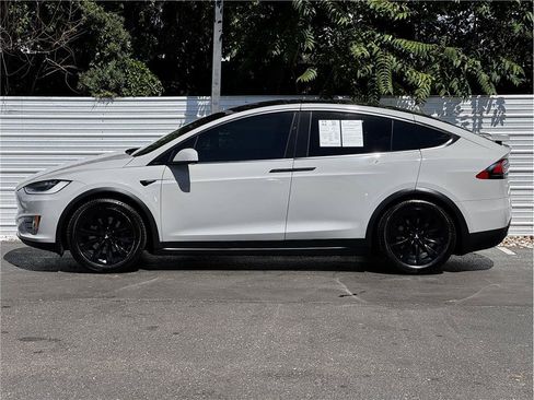 Used 2017 Tesla Model X 100D AWD/4WD image 13