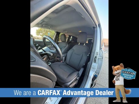 Used 2018 Jeep Renegade Altitude FWD image 13