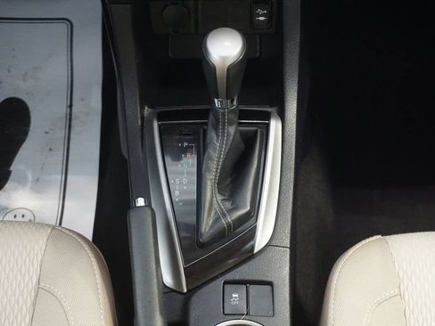 Used 2015 Toyota Corolla LE FWD image 28