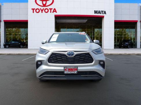 Used 2023 Toyota Highlander XLE FWD image 9