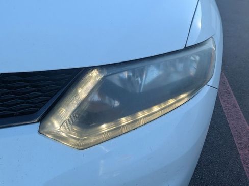 Used 2016 Nissan Rogue S w/ Appearance Package image 10