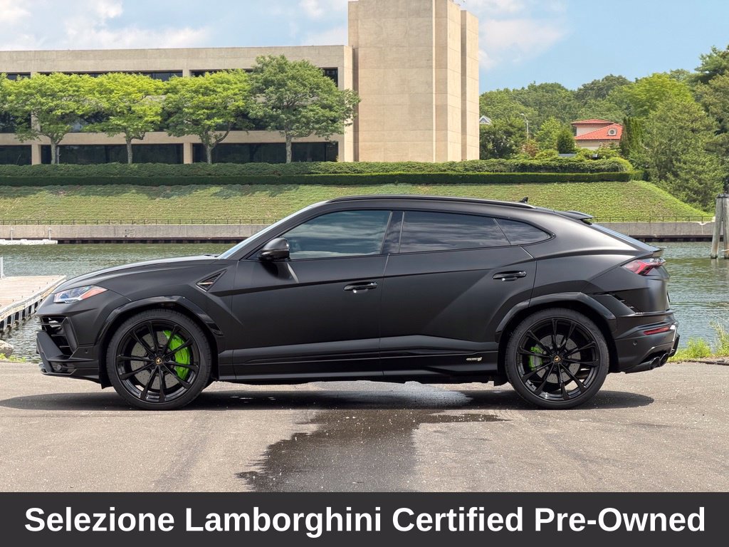 Used 2024 Lamborghini Urus S AWD/4WD image 2