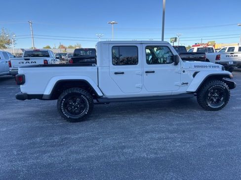 New 2025 Jeep Gladiator Sport S image 6
