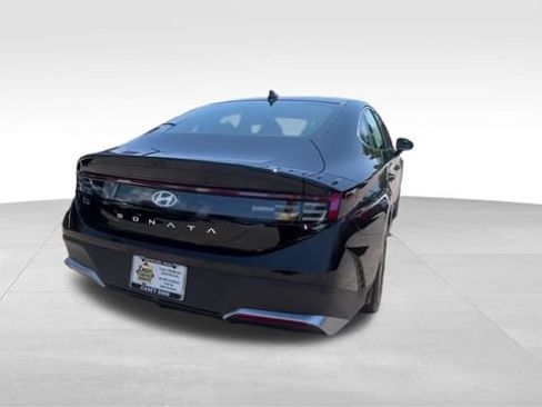 Used 2026 Hyundai Sonata SE FWD image 16