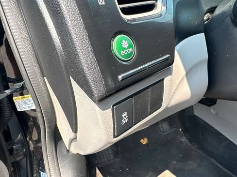 Used 2013 Honda Civic LX image 15