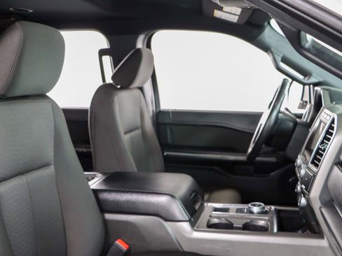 Used 2021 Ford Expedition XLT image 28