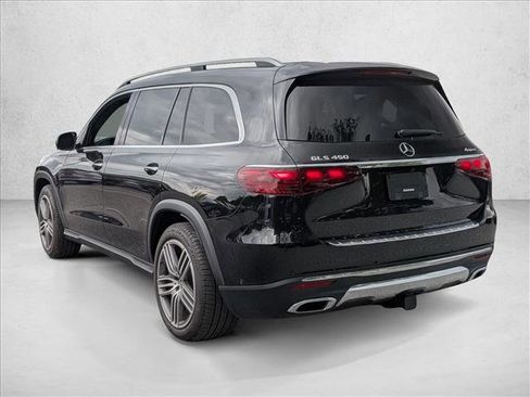 Used 2024 Mercedes-Benz GLS 450 4MATIC image 7