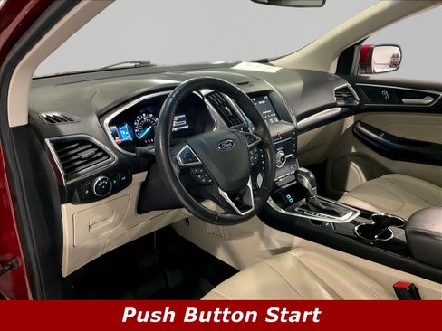 Used 2017 Ford Edge Titanium w/ Equipment Group 301A AWD/4WD image 17
