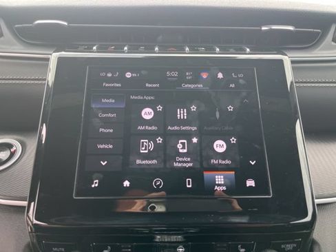 Used 2025 Jeep Grand Cherokee Altitude AWD/4WD image 26