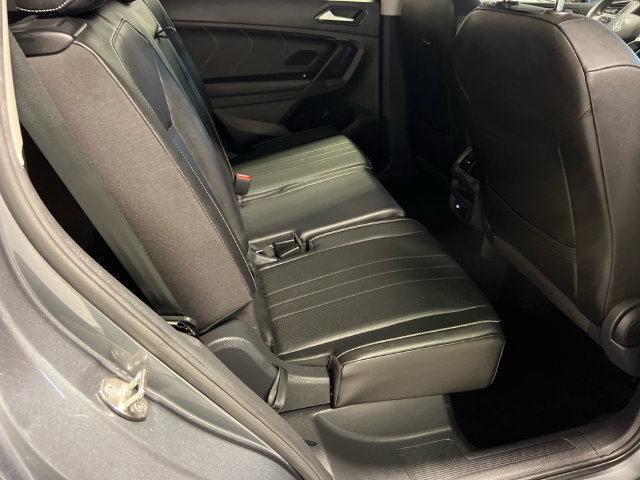 Certified 2023 Volkswagen Tiguan SE FWD image 13
