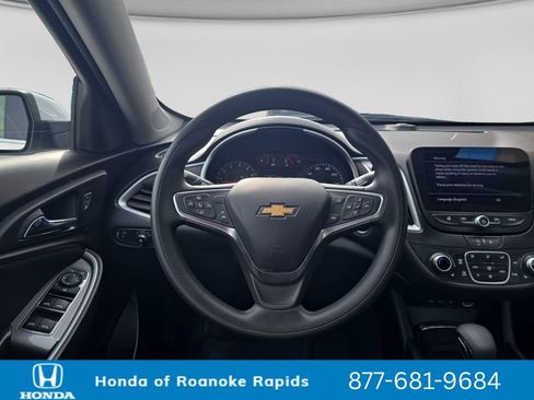 Used 2024 Chevrolet Malibu LT FWD image 13