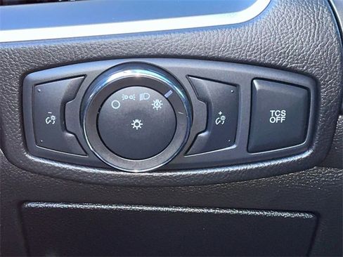 Used 2022 Ford Edge SEL image 23