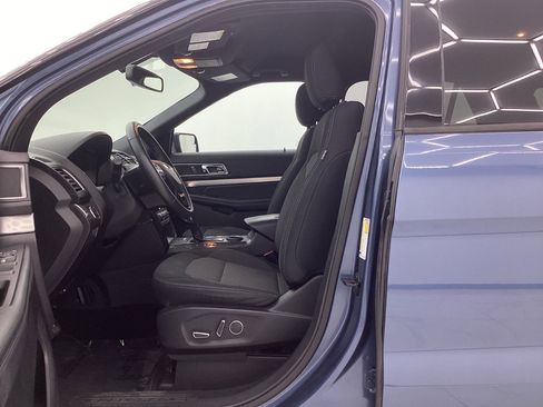 Used 2018 Ford Explorer XLT w/ Equipment Group 201A image 14