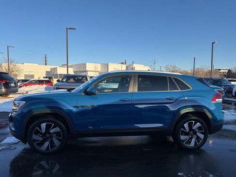 New 2025 Volkswagen Atlas Cross Sport SE image 2