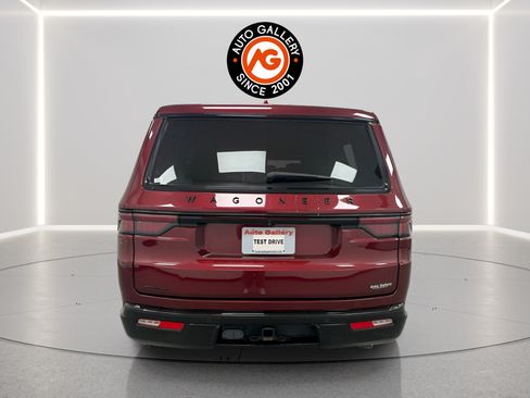 Used 2023 Jeep Wagoneer Series II w/ Convenience Group I AWD/4WD image 4