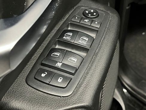 Used 2019 RAM 1500 Big Horn image 16