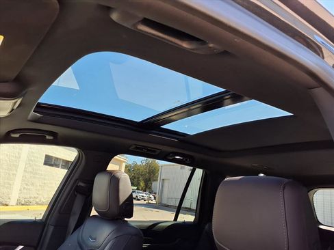 Certified 2023 Cadillac XT6 Premium Luxury image 22