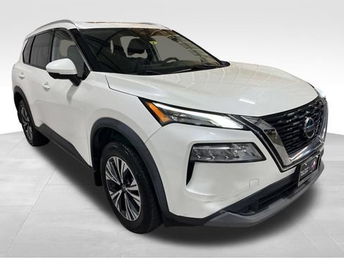 Used 2021 Nissan Rogue SV w/ Premium Package FWD image 3
