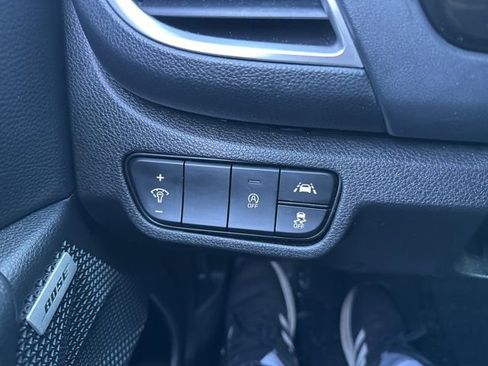 Used 2023 Kia Seltos SX image 27