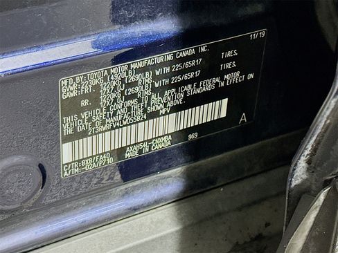 Used 2020 Toyota RAV4 XLE w/ Convenience Package image 32