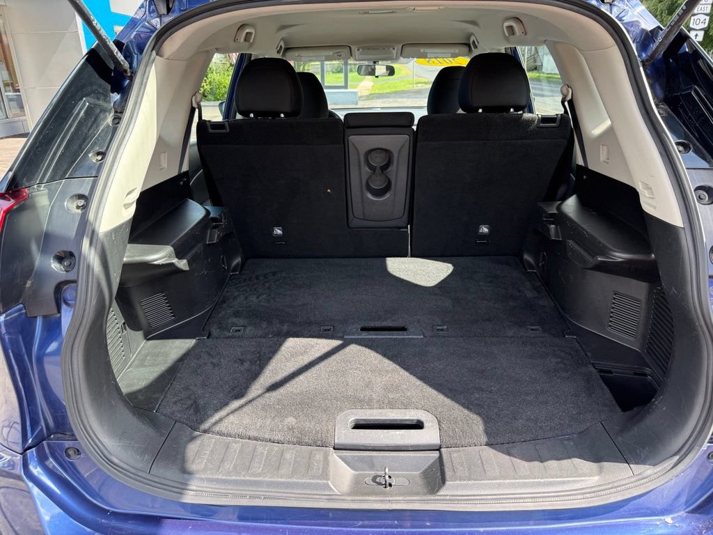 Used 2018 Nissan Rogue S FWD image 25