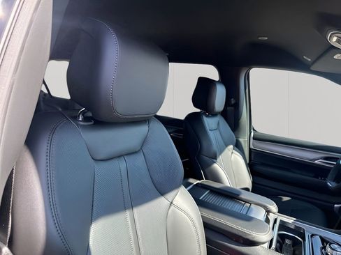 New 2026 Jeep Grand Wagoneer L 2WD image 15