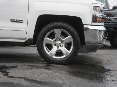 Used 2018 Chevrolet Silverado 1500 LT w/ Texas Edition image 4